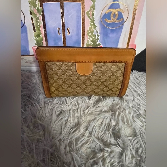Celine Brown & Gold Vintage Signiture Monogram Small Clutch/Crossbody (EUC)(D03) - Picture 9 of 9